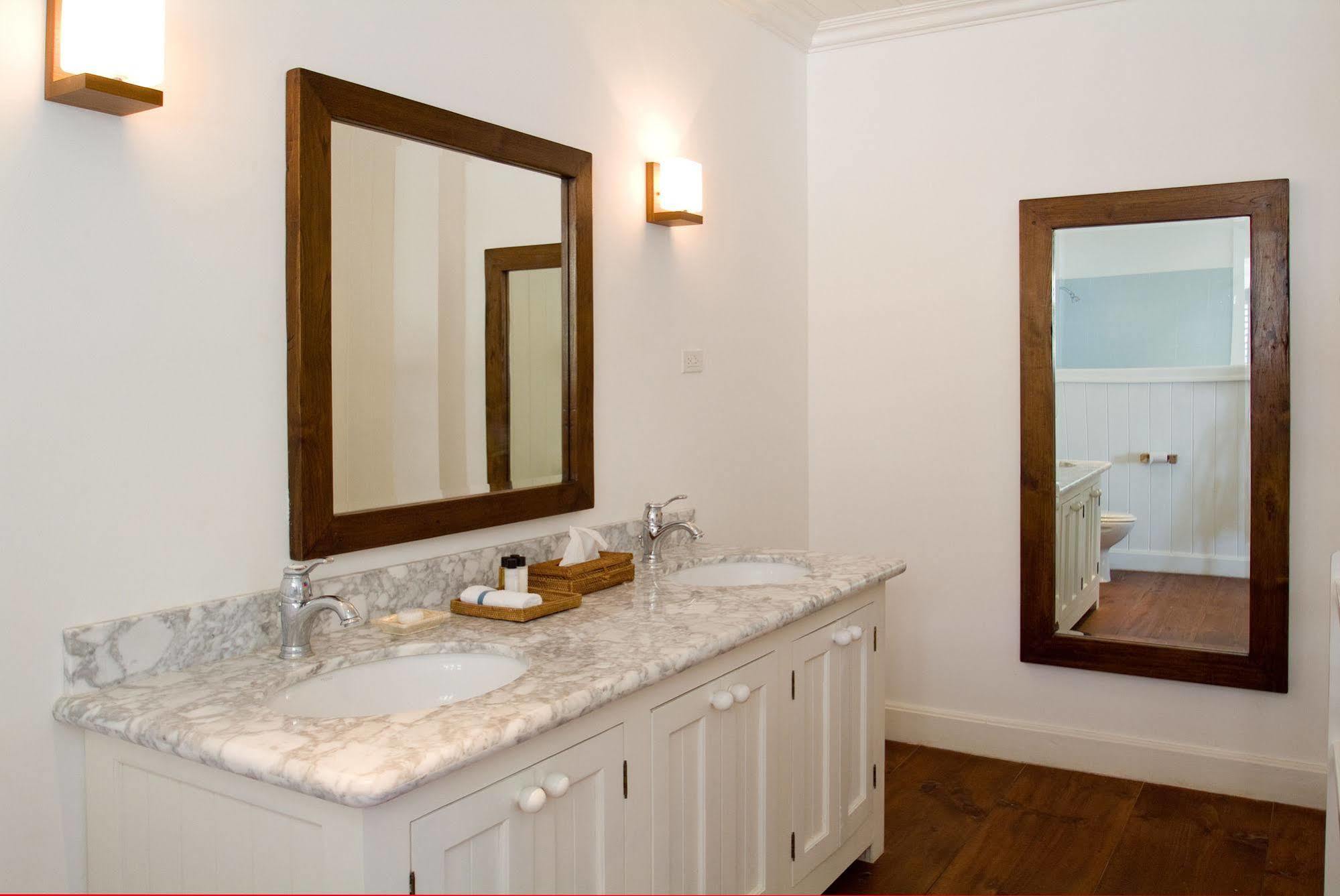 Saint Joseph The Atlantis Historic Inn מראה חיצוני תמונה